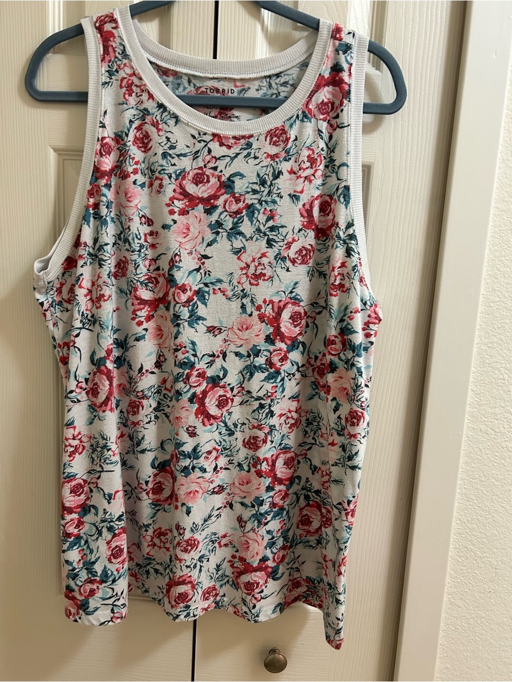 torrid White Tank with Pink & Red Rose Print